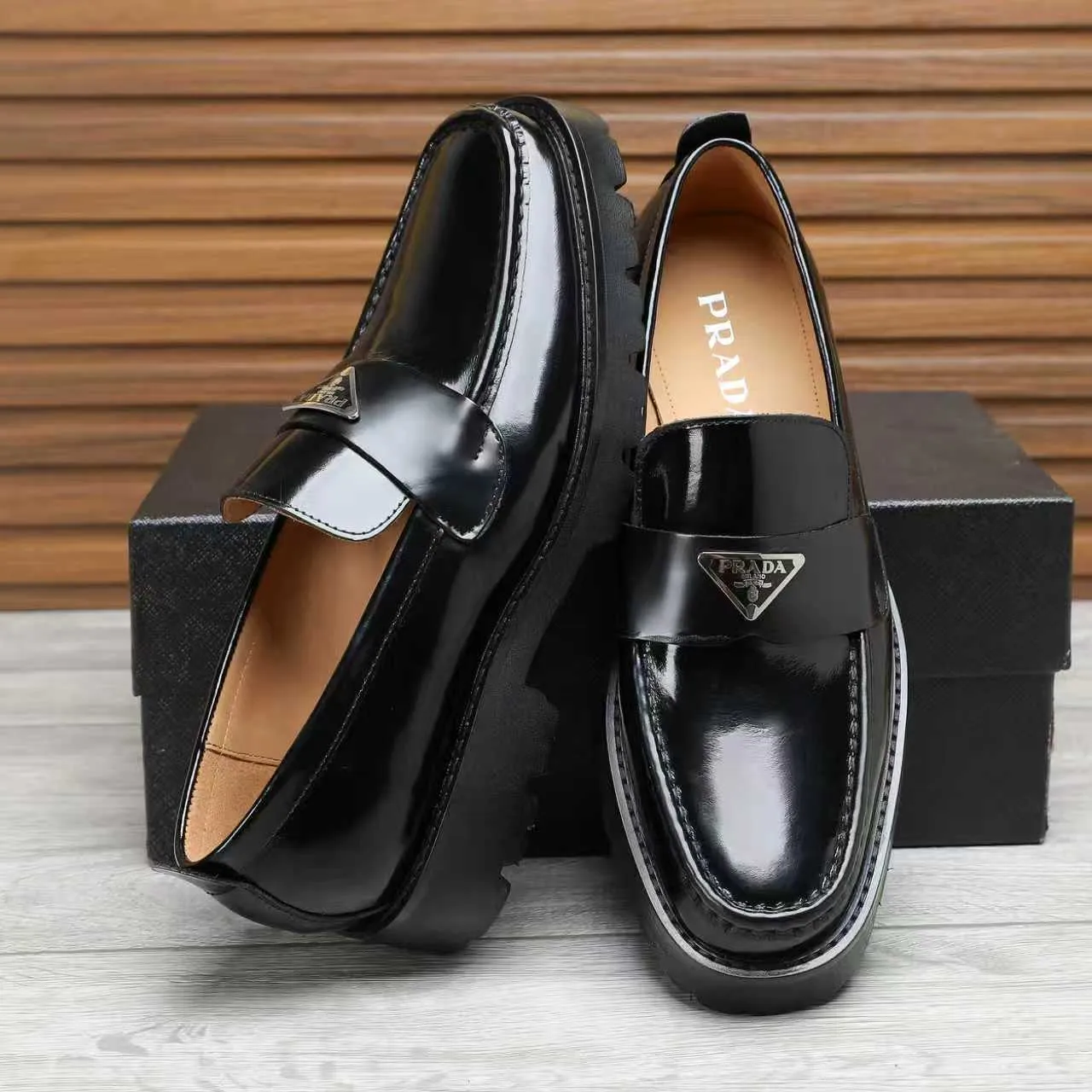 Men's shoes 💰540 💰💰🎩🎩【Prada】Counter 1:1⬆️original reproduction, absolute quality🆗original outsole, high-quality imported rubber, wear-resistant and non-slip, never degummed, upper material: imported first-layer cowhide➕anti-slip foam outsole, official website material, inner material: water-dyed leather lining, 6 colors available! Code number 38-45